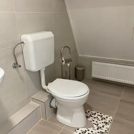 بيت ضيافة Kiskakas Etterem زالاجيرسيج