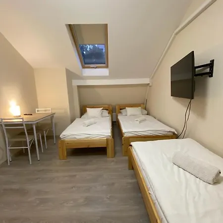 Kiskakas Etterem Guest house