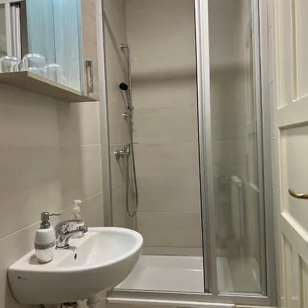 Kiskakas Vendéglő és Panzió Vendégház