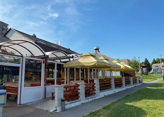 Kiskakas Vendéglő és Panzió Vendégház 3*