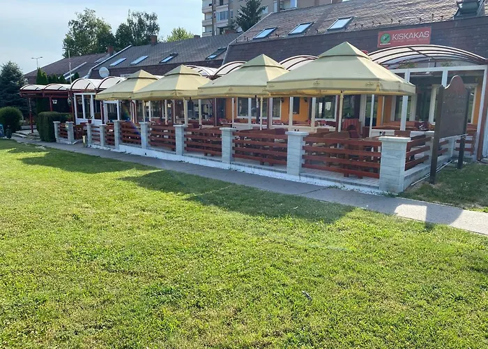 Vendégház Kiskakas Vendéglő és Panzió 3*