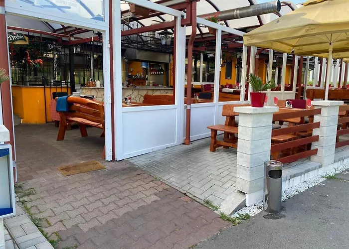 Kiskakas Vendéglő és Panzió 3*